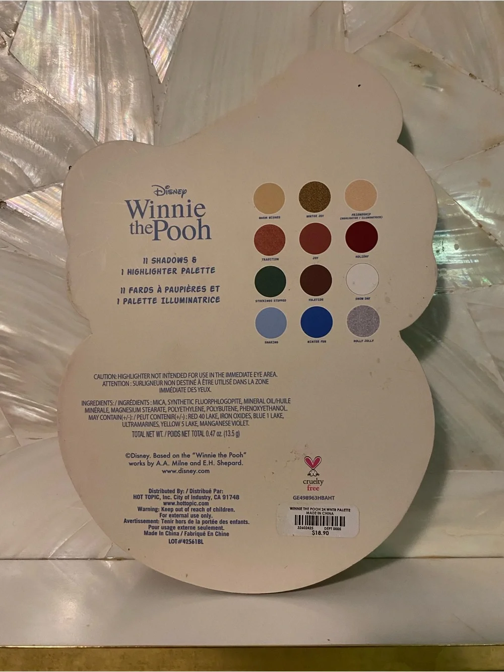 Disney Winnie the Pooh Christmas Eyeshadow Highlighter Palette -